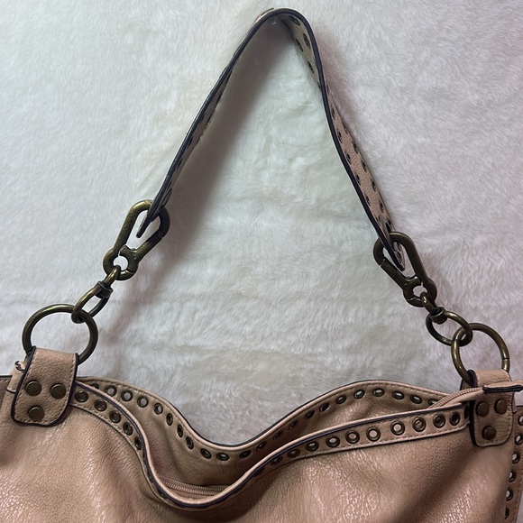 Cato Hobo Shoulder Bag Cream Color - Picture 2 of 11